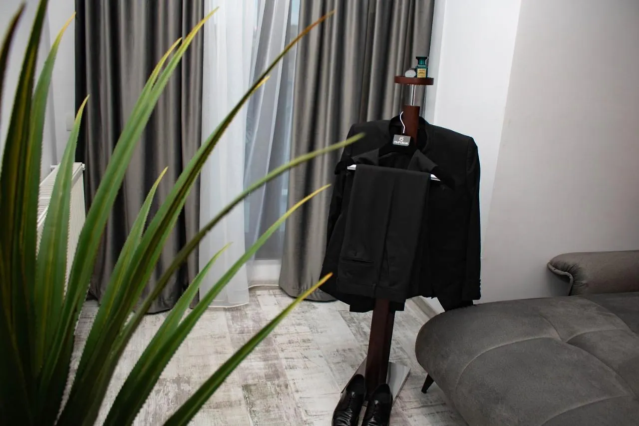 Old Town Hideaway - 5 Min Walk To Palace Of Parliament And Old City - Best Neighborhood Apartman Bukarest