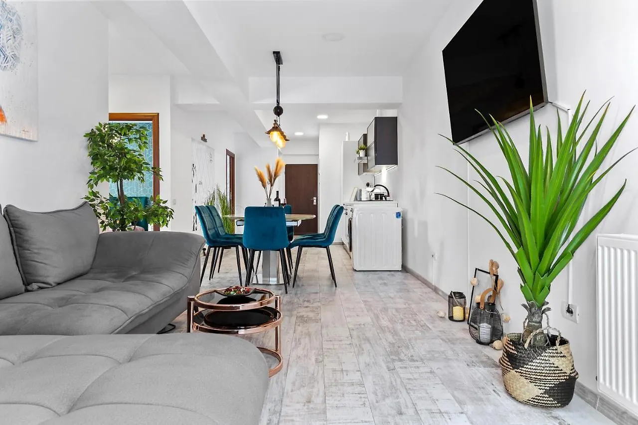 Apartman Old Town Hideaway - 5 Min Walk To Palace Of Parliament And Old City - Best Neighborhood Románia
